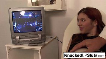 play Wunderschöne Pornofilme mit einer schwangeren Ärztin