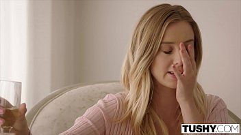 play Desnuda durante un mes rubia tiene sexo como una nesexy
