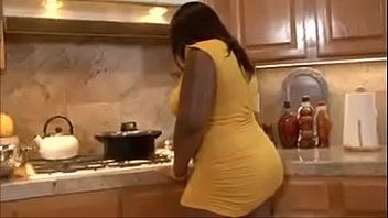 play Negrotoaica sexycara ia o pula hardcore dans beregati xnxx