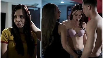 play Milf loira com lindos olhos azuis tentando abrir a garganta o mais hardcore possível