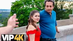 play Die kurvige Teenagerin Serina Gomez verwandelt den Schwanz eines Passanten in 4K in Geld