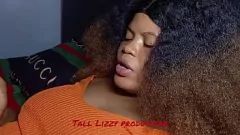 play Uno stallone dotato di intelligenza artificiale seduce la MILF della porta accanto di Tall Lizzy