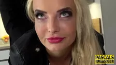 play A submissa Victoria Pure em escravidão anal hardcore com dedilhados e brinquedos intensos, um relógio obrigatório para os amantes de fetiche